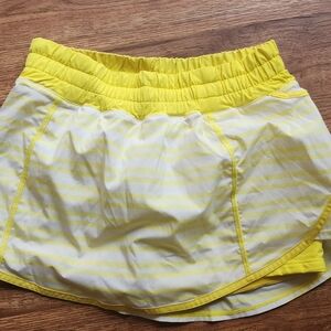 Lululemon ruffle skirt